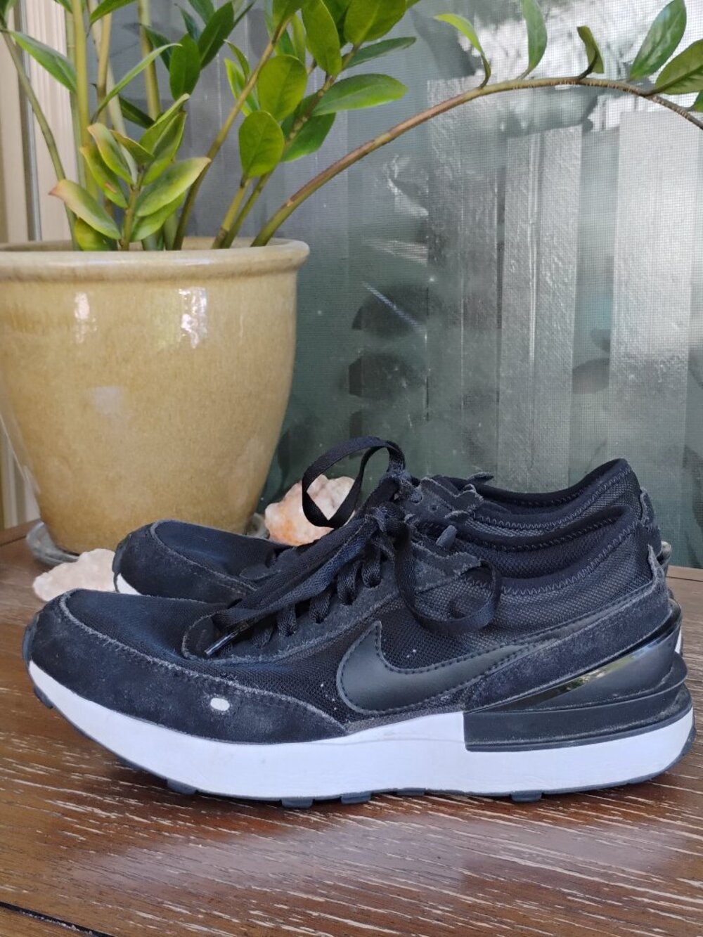Nike Black Waffle One Women's Runners Athletic Shoes Size 6